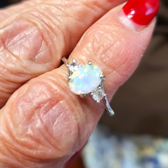 New Lab Made Opal Size 12 - Picture 1 of 5